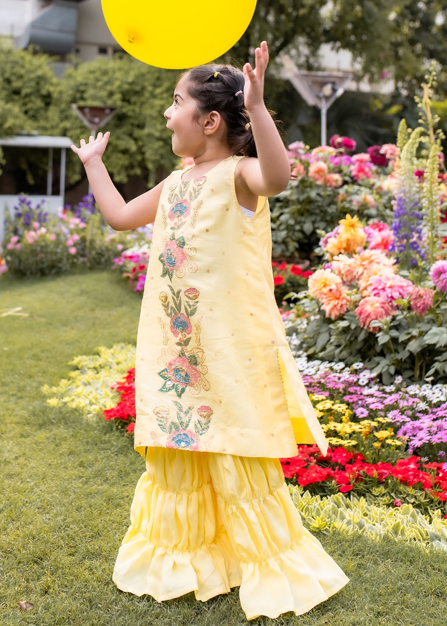 https://cdn.shopify.com/s/files/1/3006/7522/files/kidsvol2_71.jpg?v=1714215539