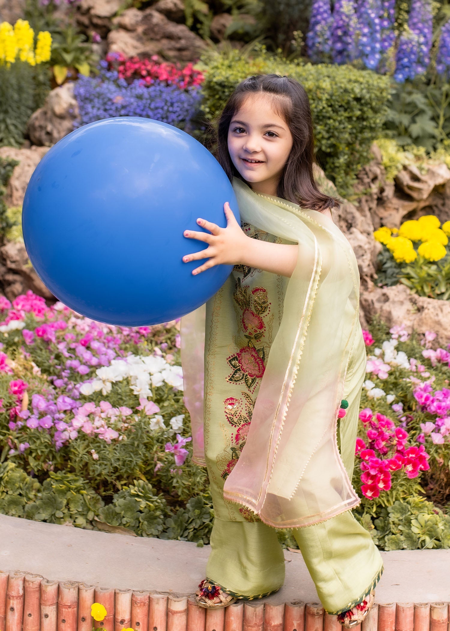 https://cdn.shopify.com/s/files/1/3006/7522/files/kidsvol2_84.jpg?v=1714213422
