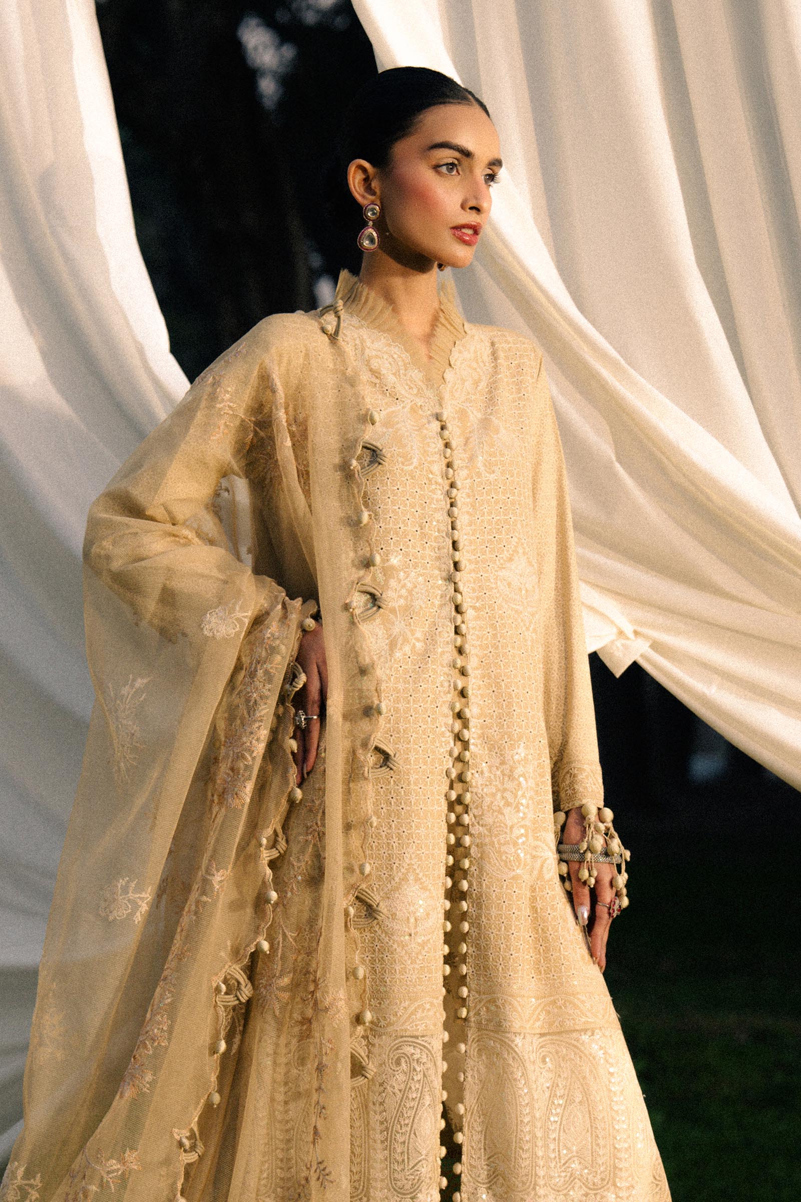 Unstitched Lawn 3 Piece Suit