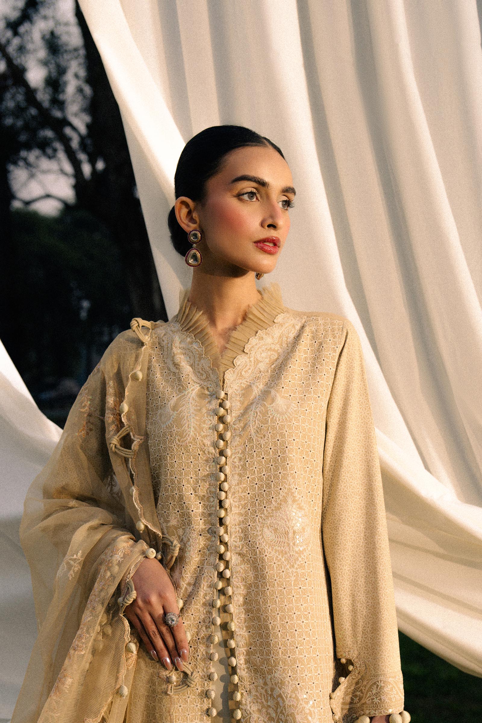 Unstitched Lawn 3 Piece Suit
