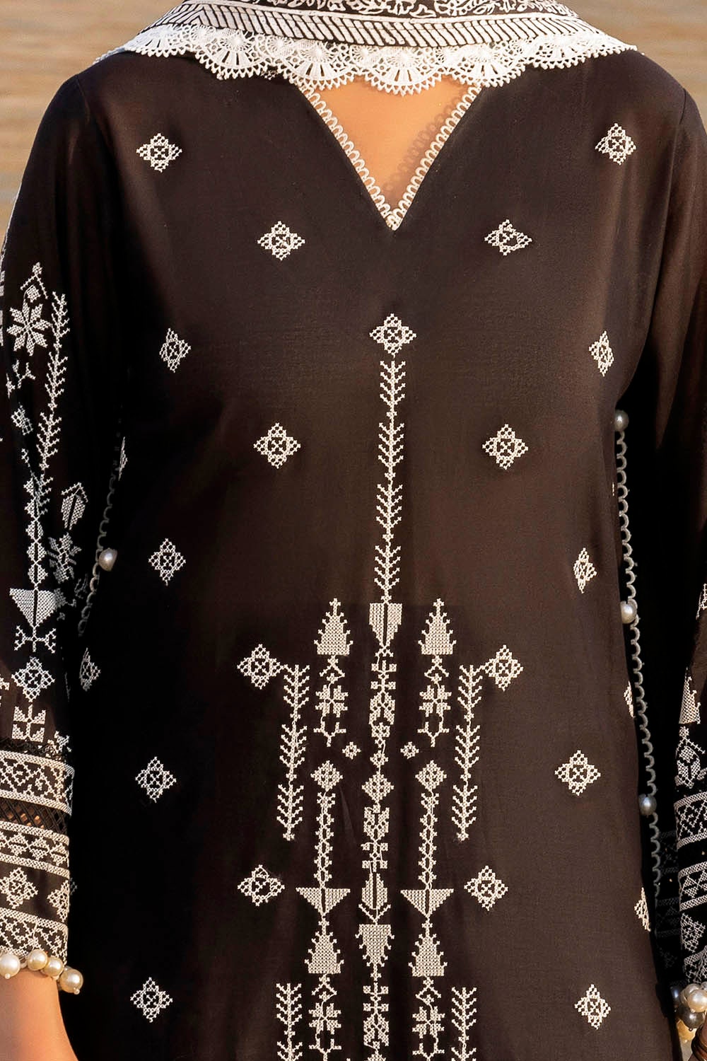 3 Piece Unstitched Embroidered Lawn Suit with Lacquer Printed Denting Lawn Dupatta