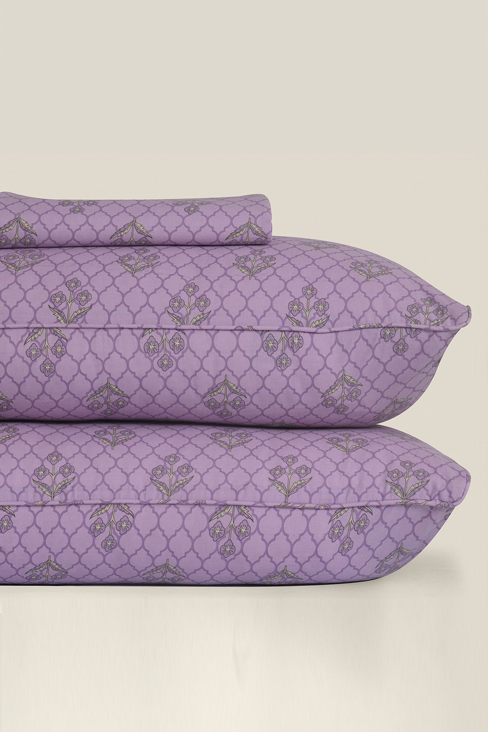 https://cdn.shopify.com/s/files/1/0706/3253/8159/files/lavender_bloom_sheetset_001.jpg?v=1758373497
