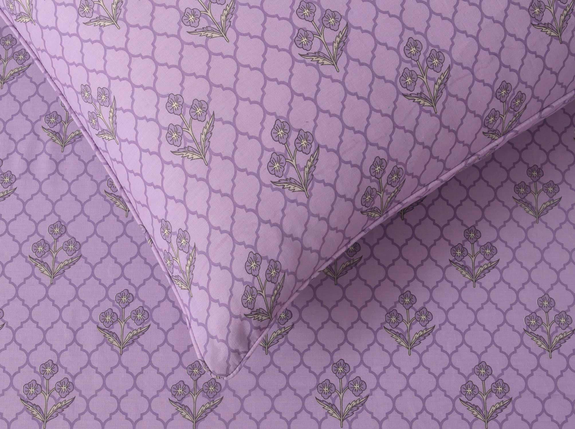 https://cdn.shopify.com/s/files/1/0706/3253/8159/files/lavender_bloom_sheetset_004.jpg?v=1758373498