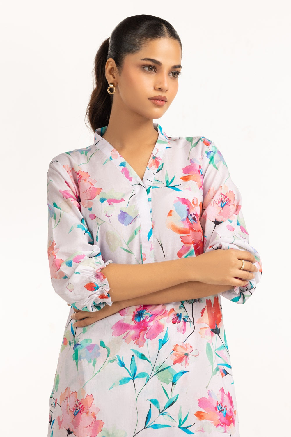 https://cdn.shopify.com/s/files/1/0706/3253/8159/files/lawn_printed_co-ord_set_iustts-776_mid.jpg?v=1758379128