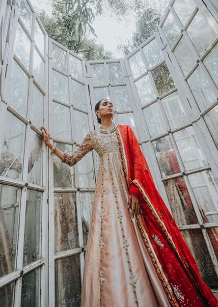 https://cdn.shopify.com/s/files/1/0593/6516/3148/products/lehnga-1.jpg?v=1662131168
