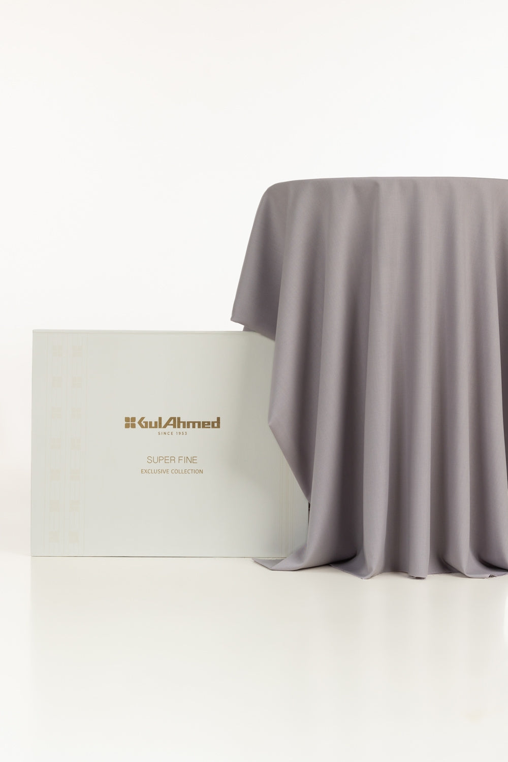 Luquia Unstitched Fabric Blended With Gift Box
