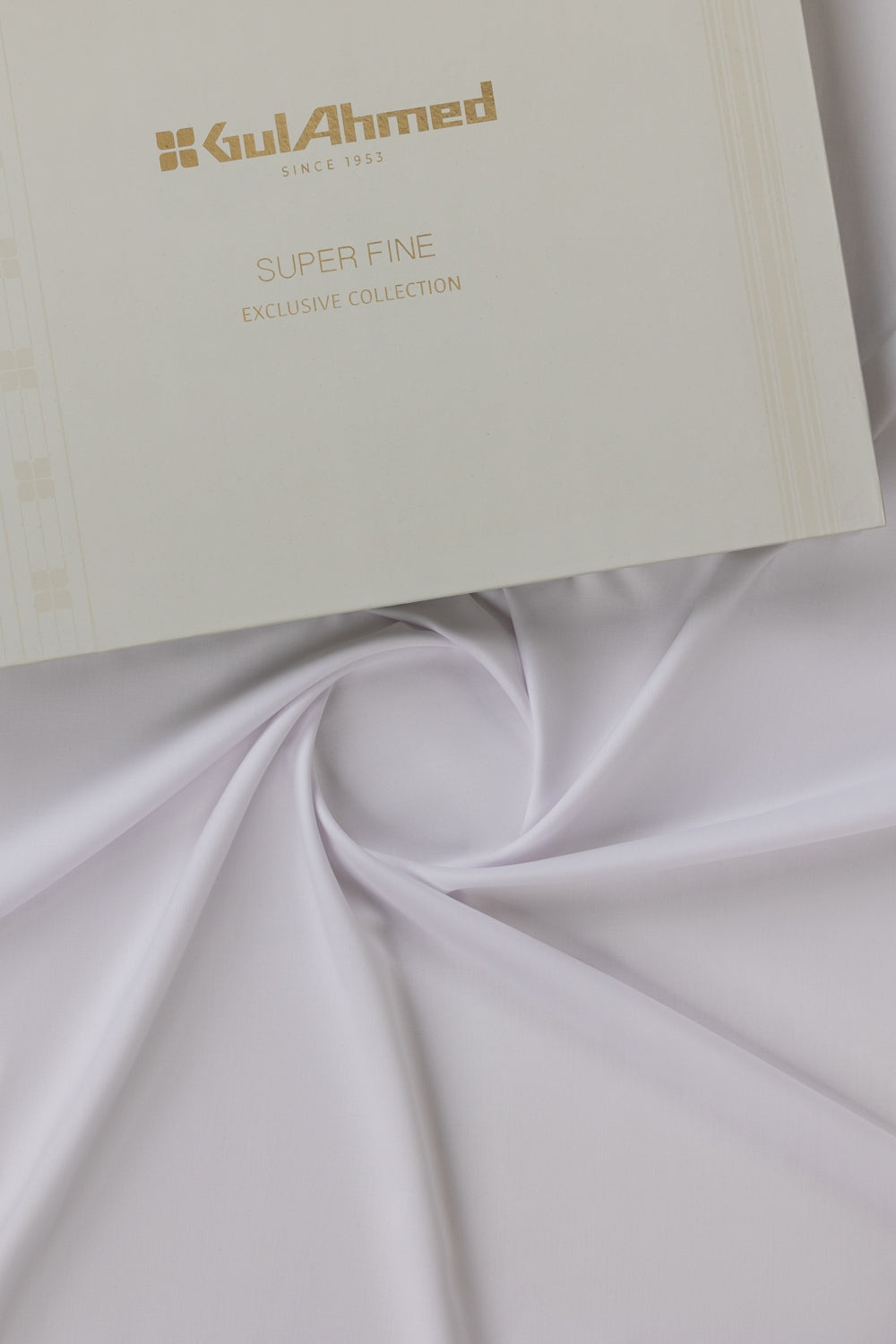 Luquia Unstitched Fabric Blended With Gift Box