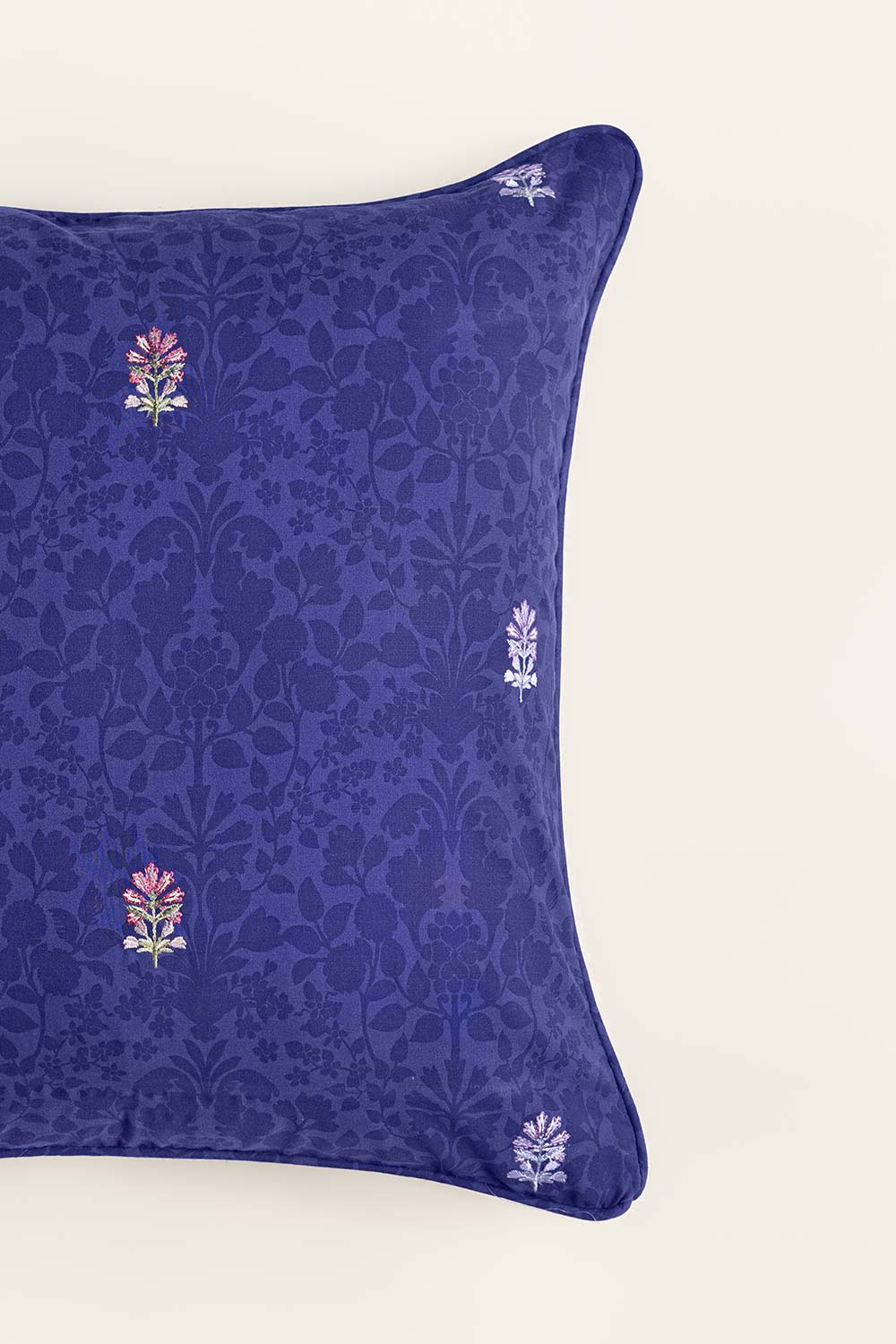 https://cdn.shopify.com/s/files/1/0706/3253/8159/files/lush_garden_t-150_square_cushion_cover_2.jpg?v=1758373518