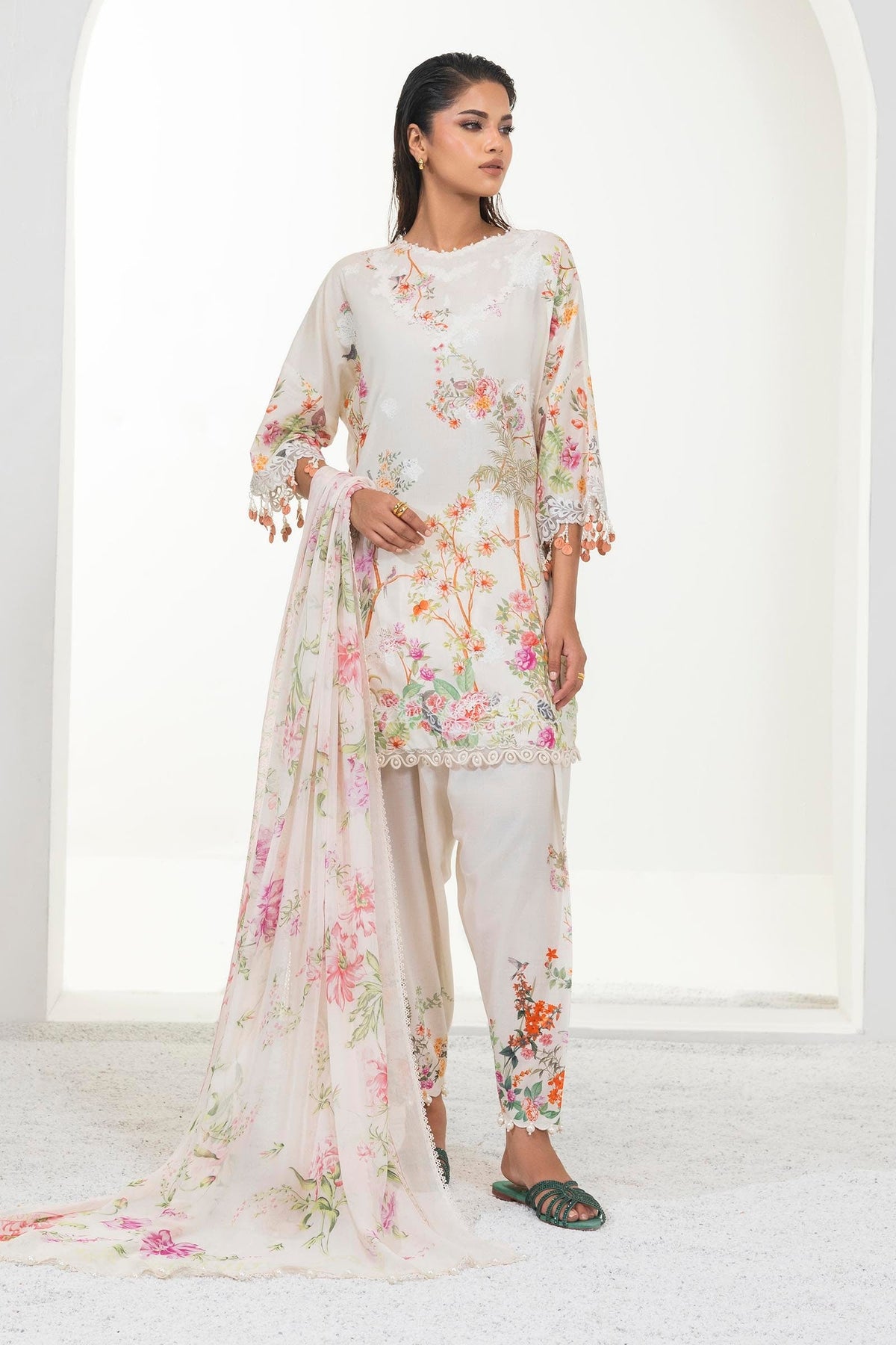 Unstitched Lawn 3 Piece Suit