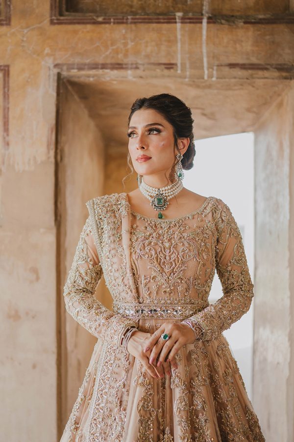 Maha Wajahat Khan - Guzel Style