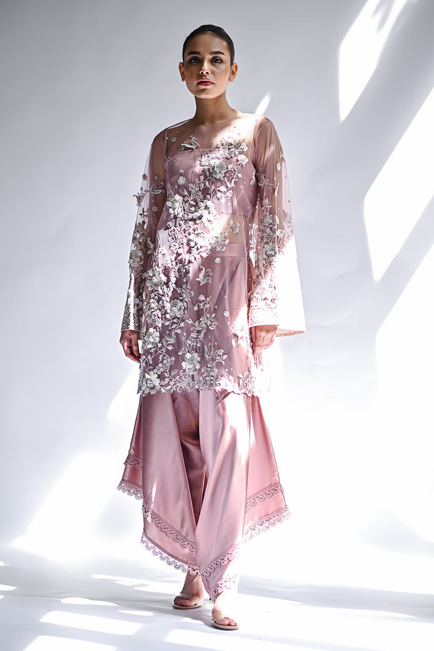 https://cdn.shopify.com/s/files/1/0588/3661/5221/products/mahsa_1.jpg?v=1683353826
