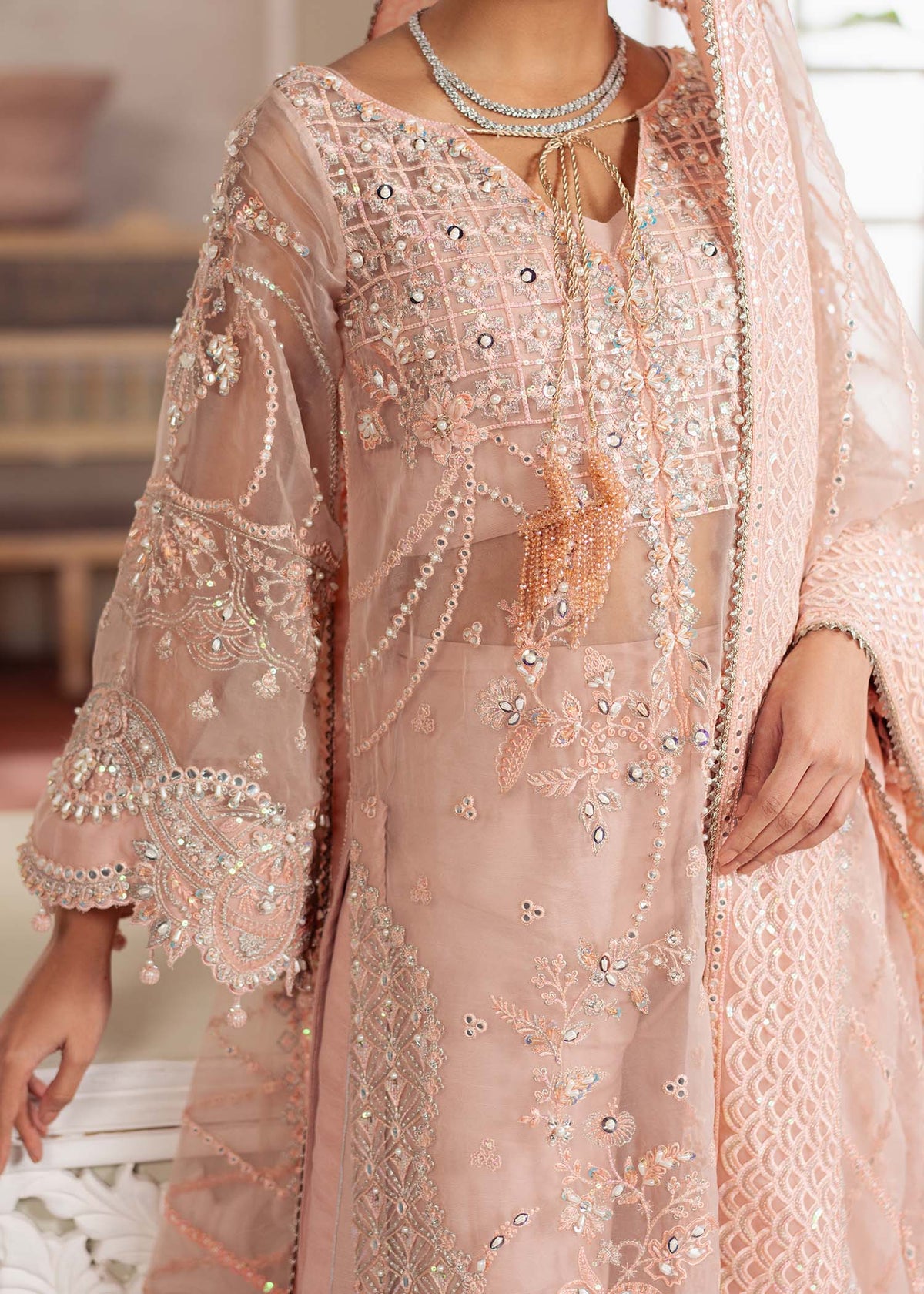 Chantilly | Made by MAIRAZ