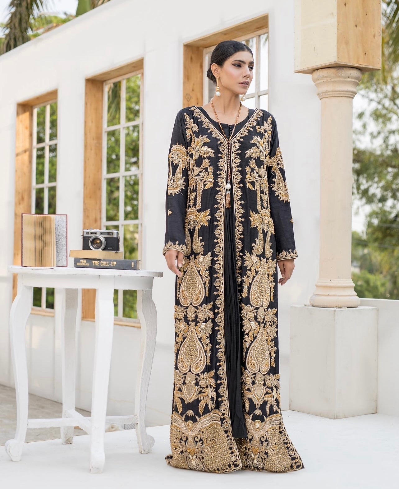 https://cdn.shopify.com/s/files/1/0923/1931/8403/files/malki-jaan-festive-edit25-619778.jpg?v=1756724888
