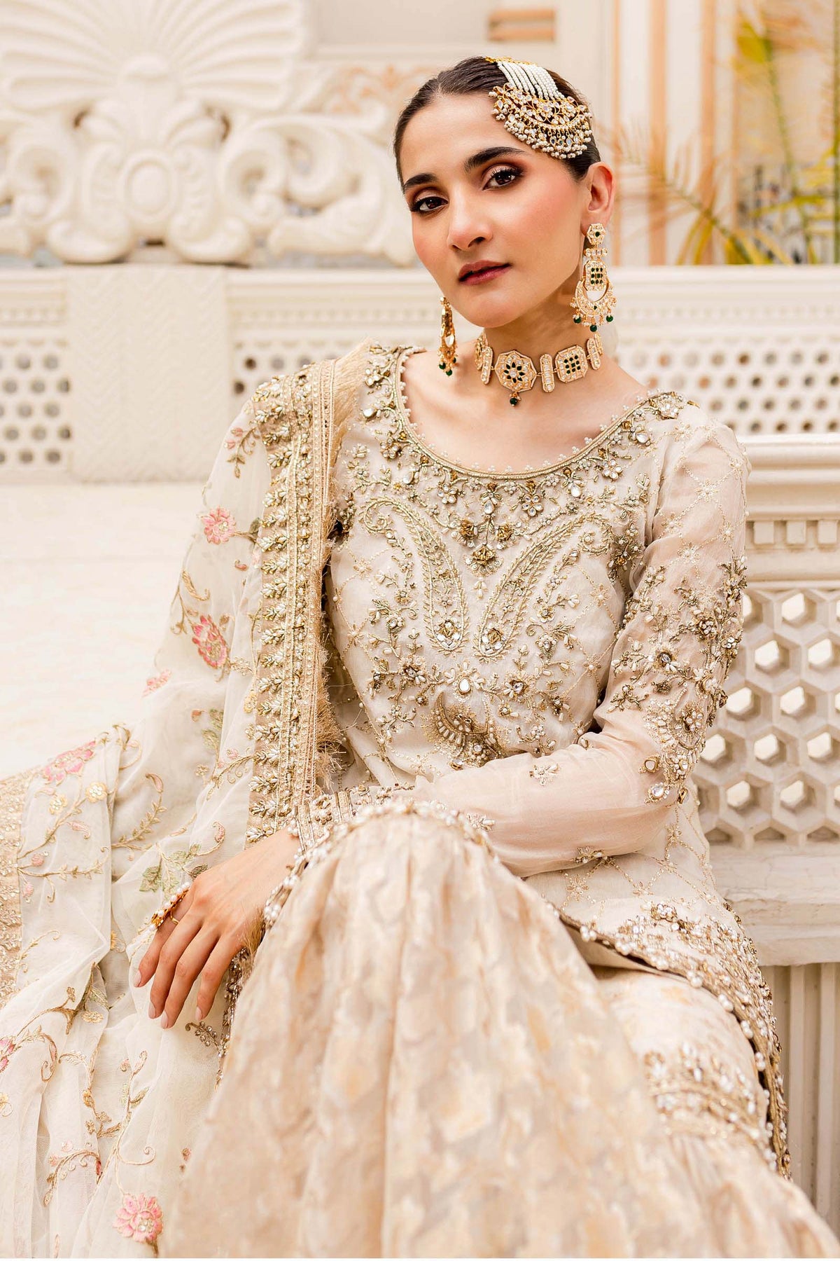 Maria B – MC-906 Ivory Gold Style