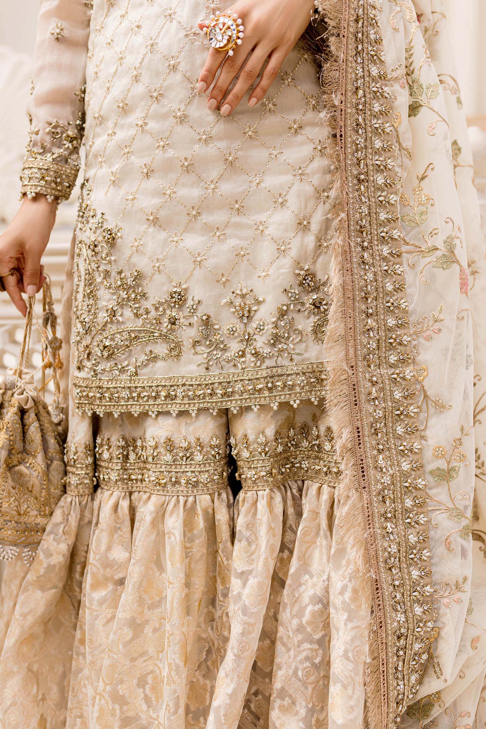 Maria B – MC-906 Ivory Gold Style