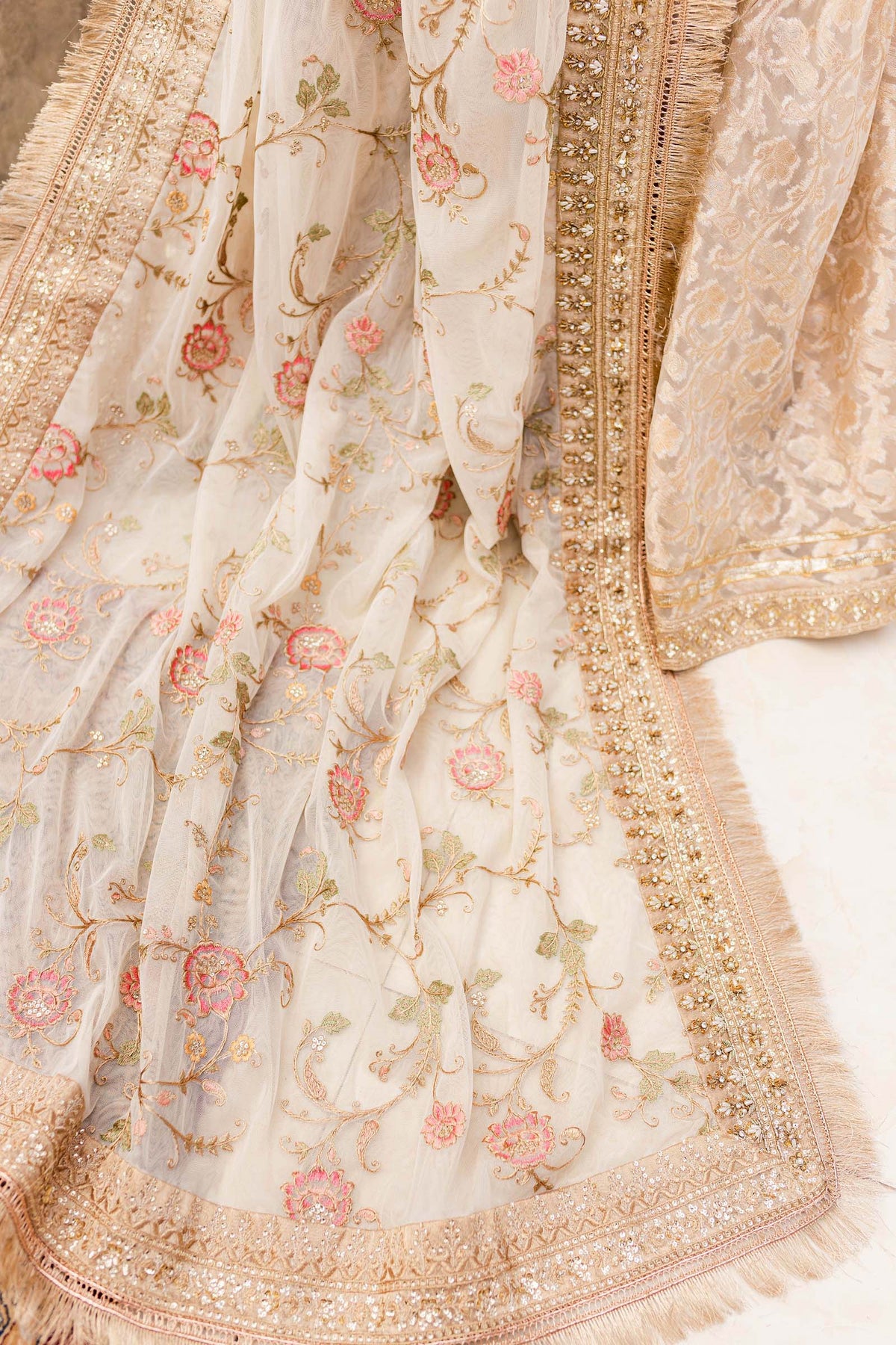 Maria B – MC-906 Ivory Gold Style