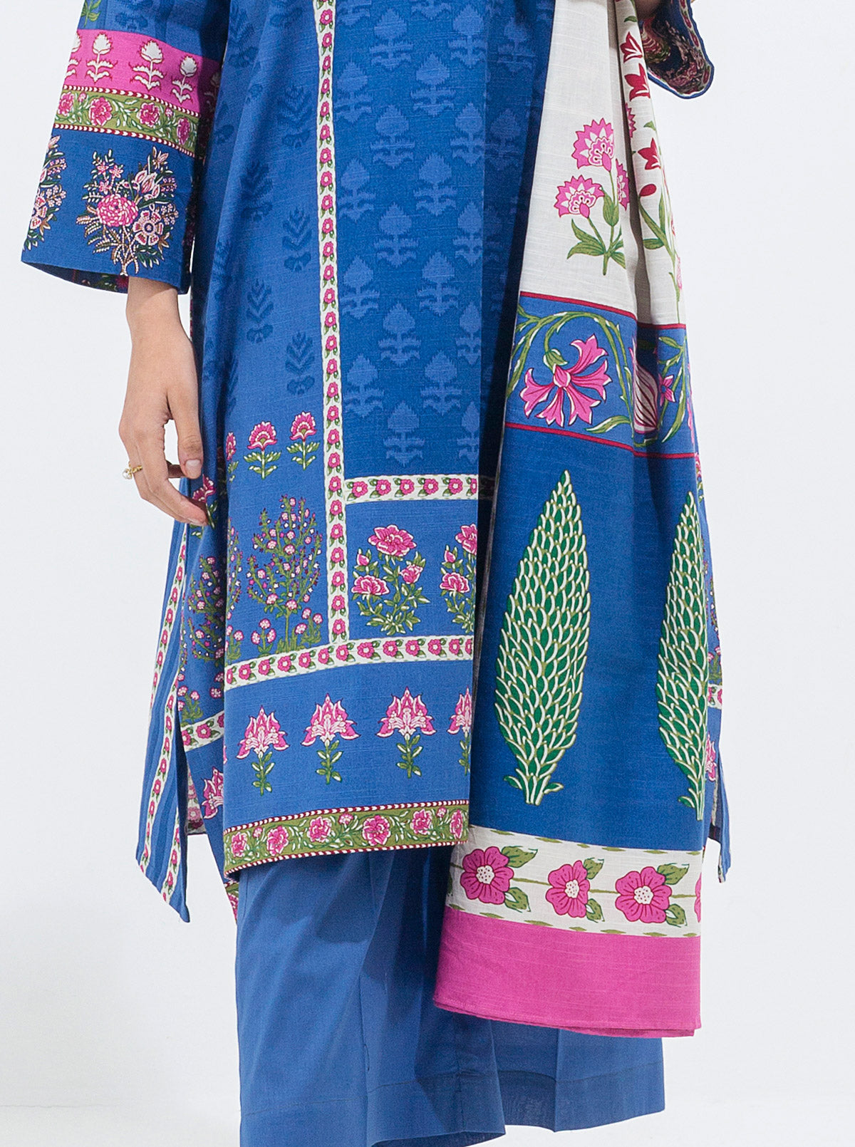 3 Piece - Printed Khaddar Suit - Primrose Petals