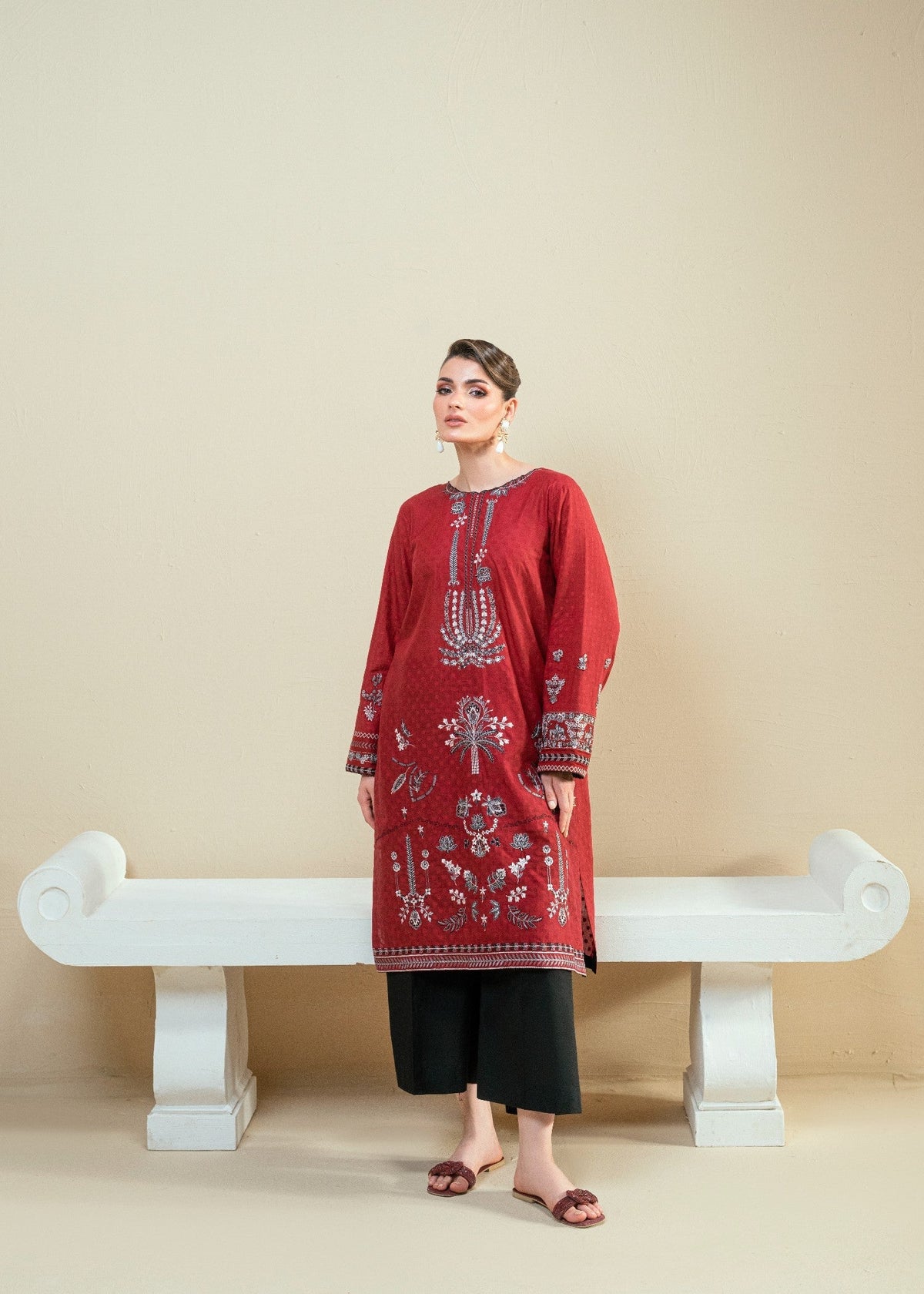 Brochea jacquard Kurta Set in Red