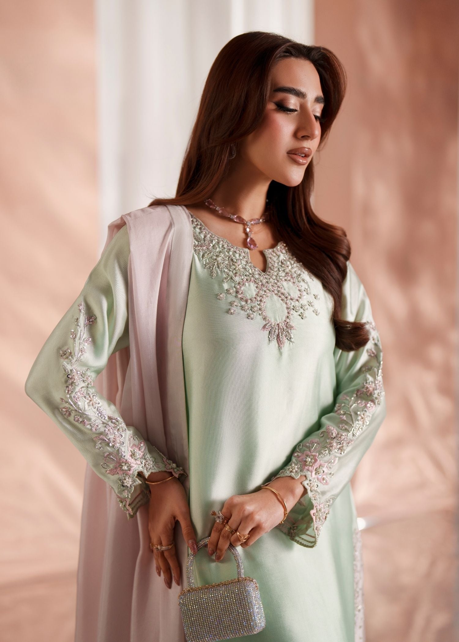 Mehak Yaqoob – Aurea Style