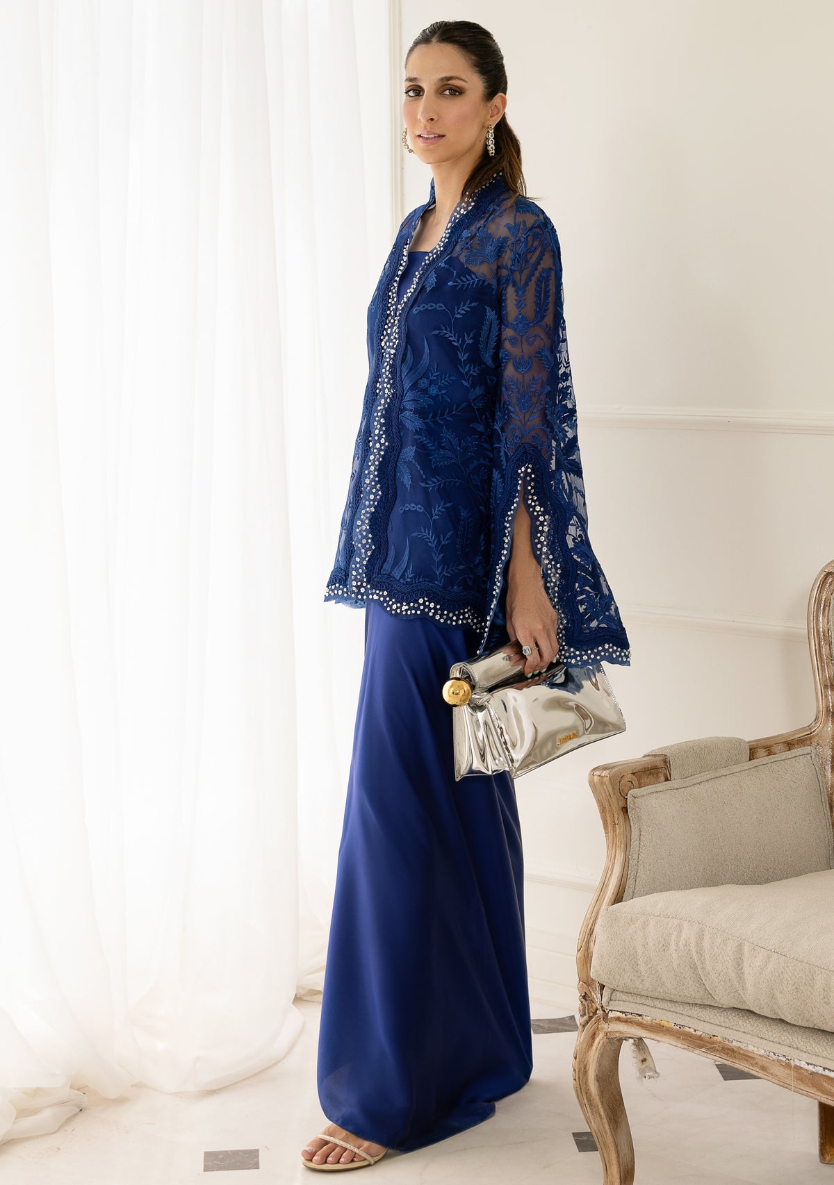 https://cdn.shopify.com/s/files/1/0676/8177/9968/files/mina2.jpg?v=1752572758