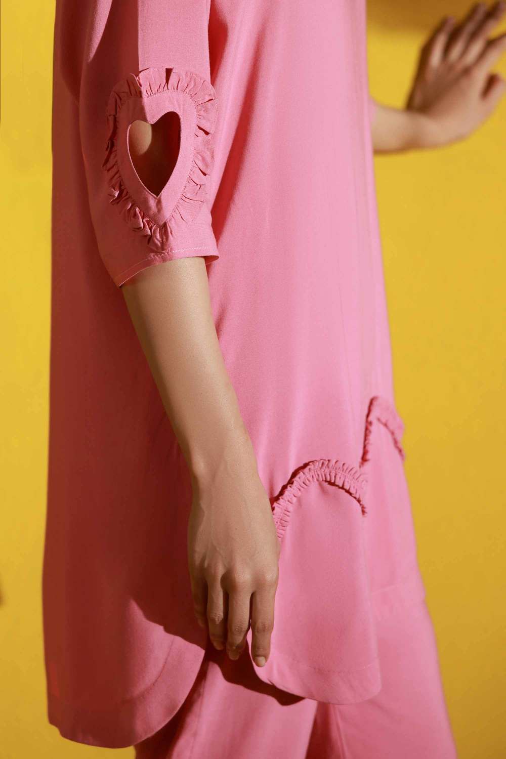https://cdn.shopify.com/s/files/1/0663/9616/0233/files/missrosy_3_09af5a19-567d-4718-92c2-7333236f3da8.jpg?v=1781170347