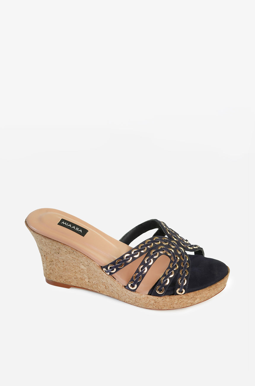 Zee Eyelet