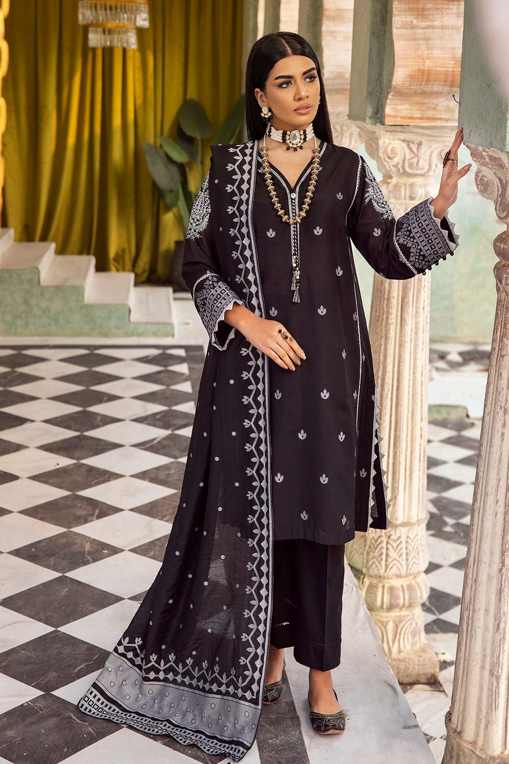 3 Piece Jacquard Embroidered Unstitched Suit with Dupatta and Inner