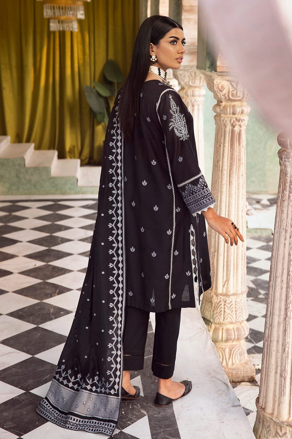3 Piece Jacquard Embroidered Unstitched Suit with Dupatta and Inner