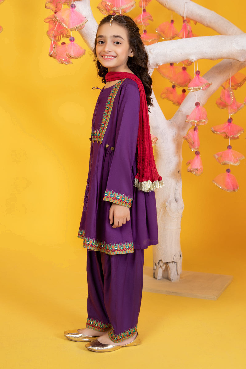 https://cdn.shopify.com/s/files/1/0620/8788/9062/products/mkd-w22-27-purplec.jpg?v=1672340642