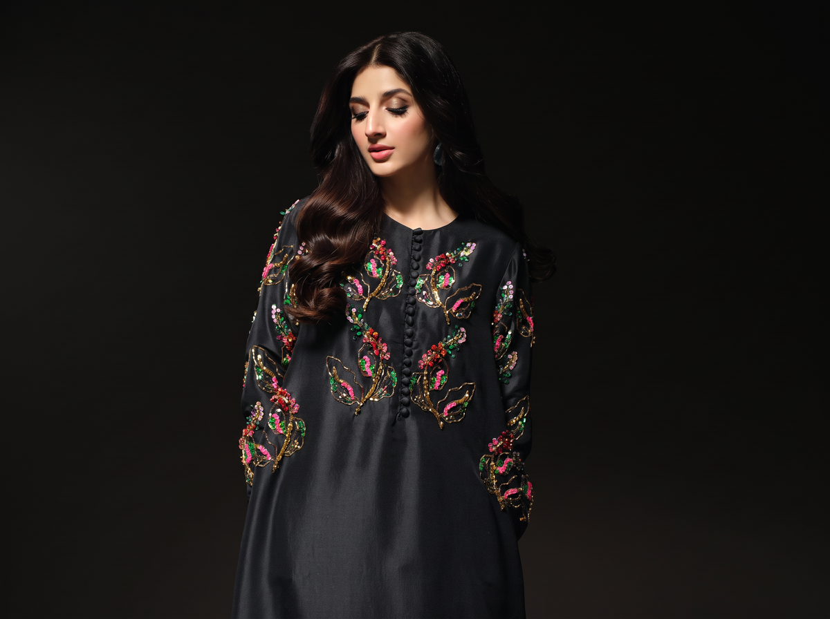 Muse Luxe – Black Crystal & Sequin Silk Maxi Style