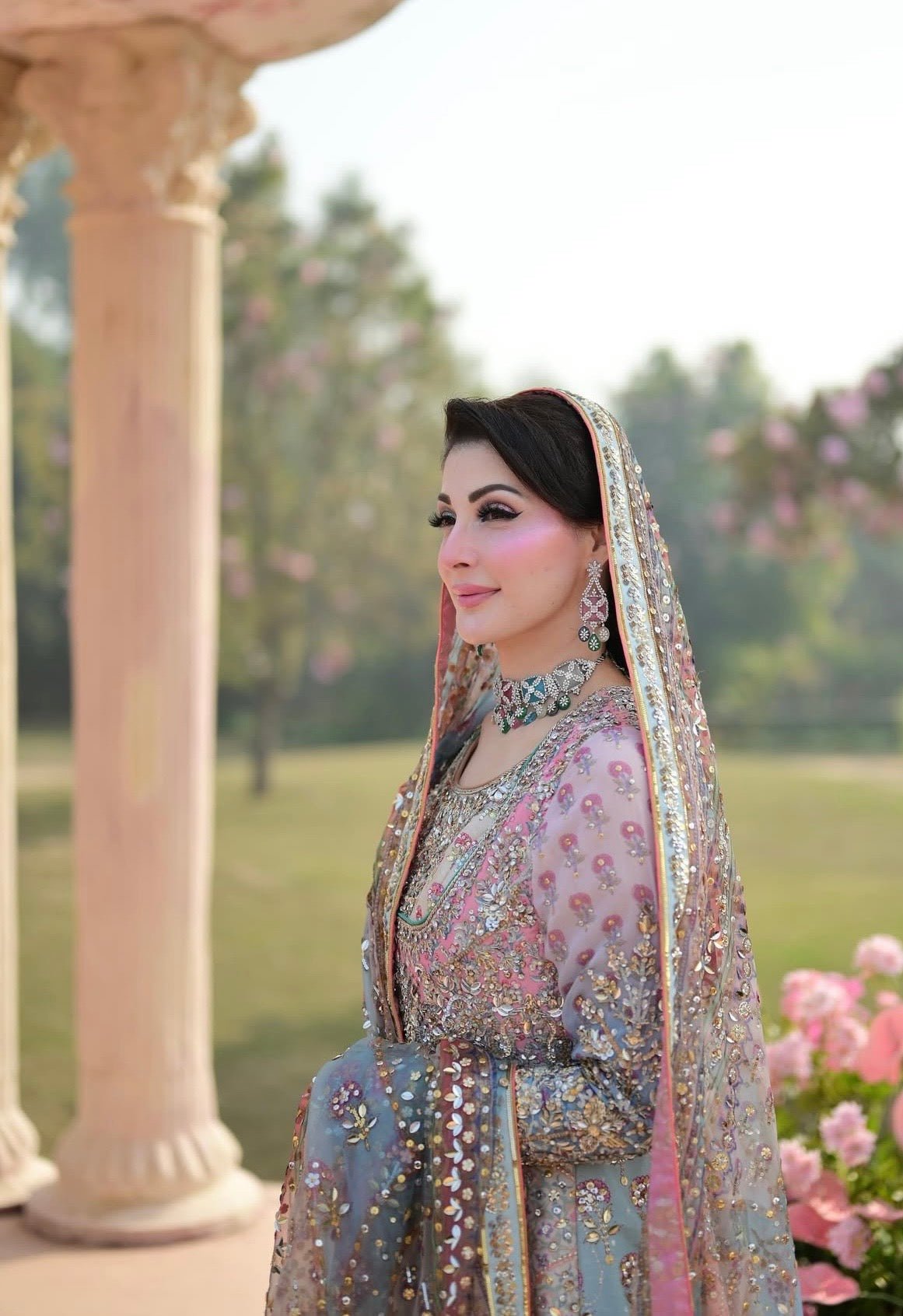 Nomi Ansari – Maryam Nawaz Pastel Style