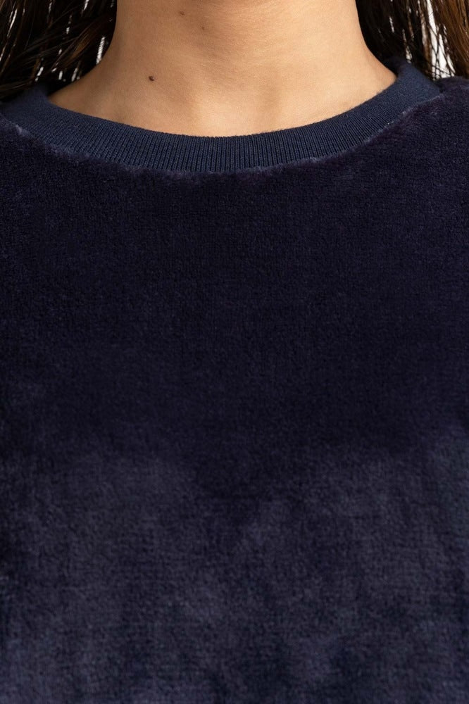 Navy Blue Basic Sweatshirt