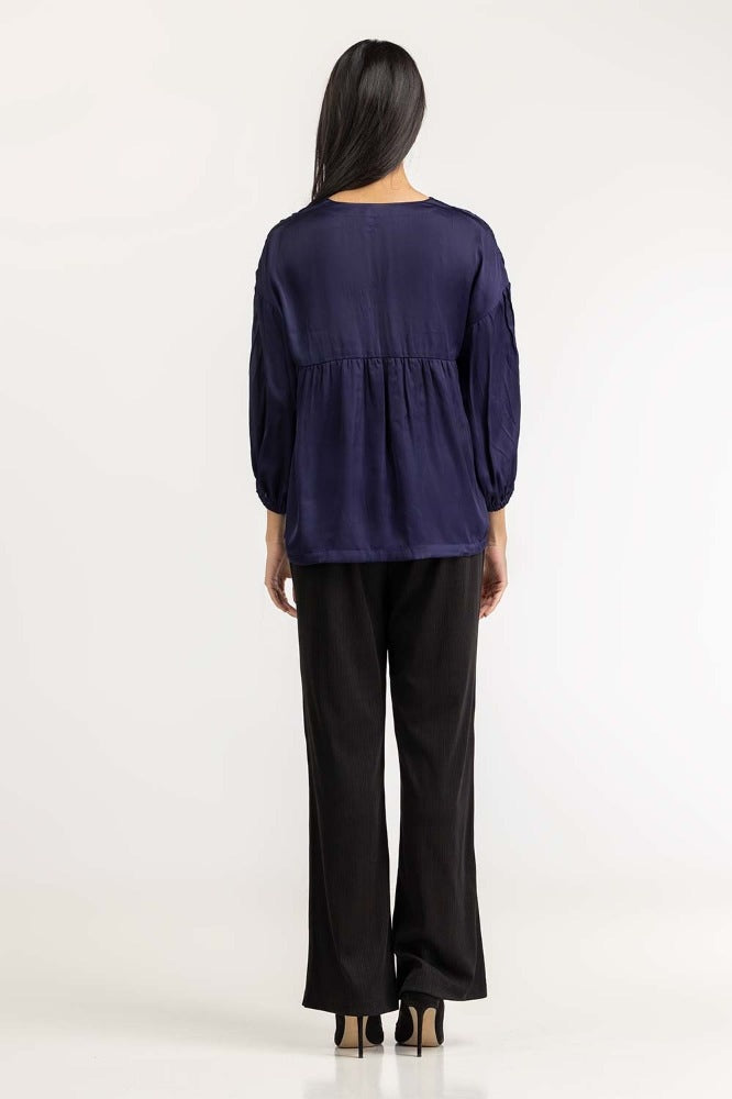 https://cdn.shopify.com/s/files/1/0706/3253/8159/files/navy_woven_blouse_231-217-054_7.jpg?v=1758455041
