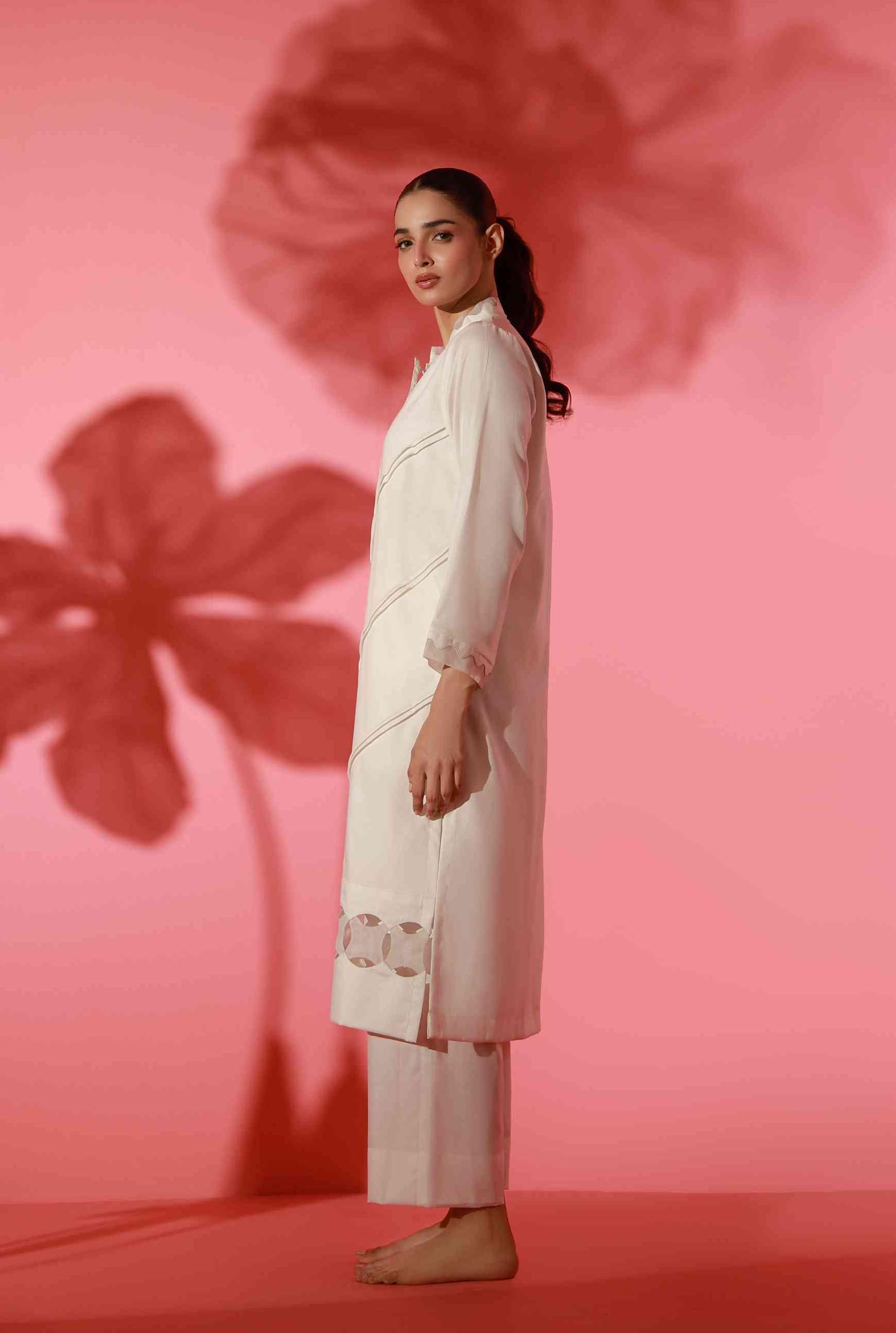 https://cdn.shopify.com/s/files/1/0663/9616/0233/files/nooreh_3.jpg?v=1777466216