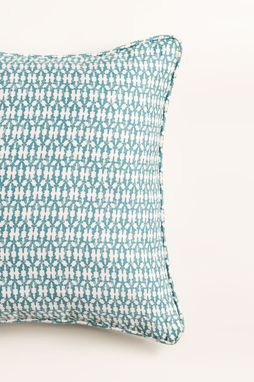 https://cdn.shopify.com/s/files/1/0706/3253/8159/files/opal-glory-t-200-square-cushion-cover-gulahmed-front_2.jpg?v=1758373673