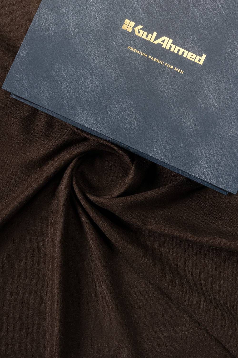 https://cdn.shopify.com/s/files/1/0706/3253/8159/files/opus_wonderer_unstitched_fabric_blended_with_gift_box-kai_green_5.jpg?v=1758383533