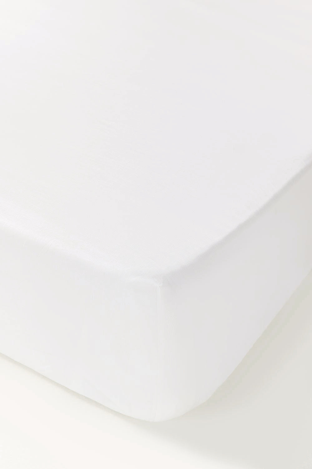 Orient white Dyed T-150 fitted sheet set