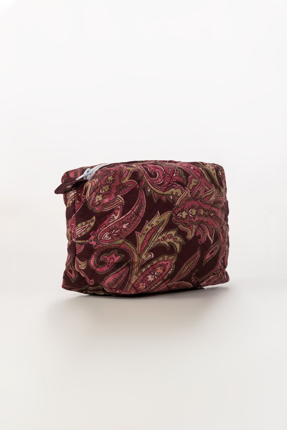 https://cdn.shopify.com/s/files/1/0706/3253/8159/files/paisley_fusion_quilted_pouch_2.jpg?v=1758373791