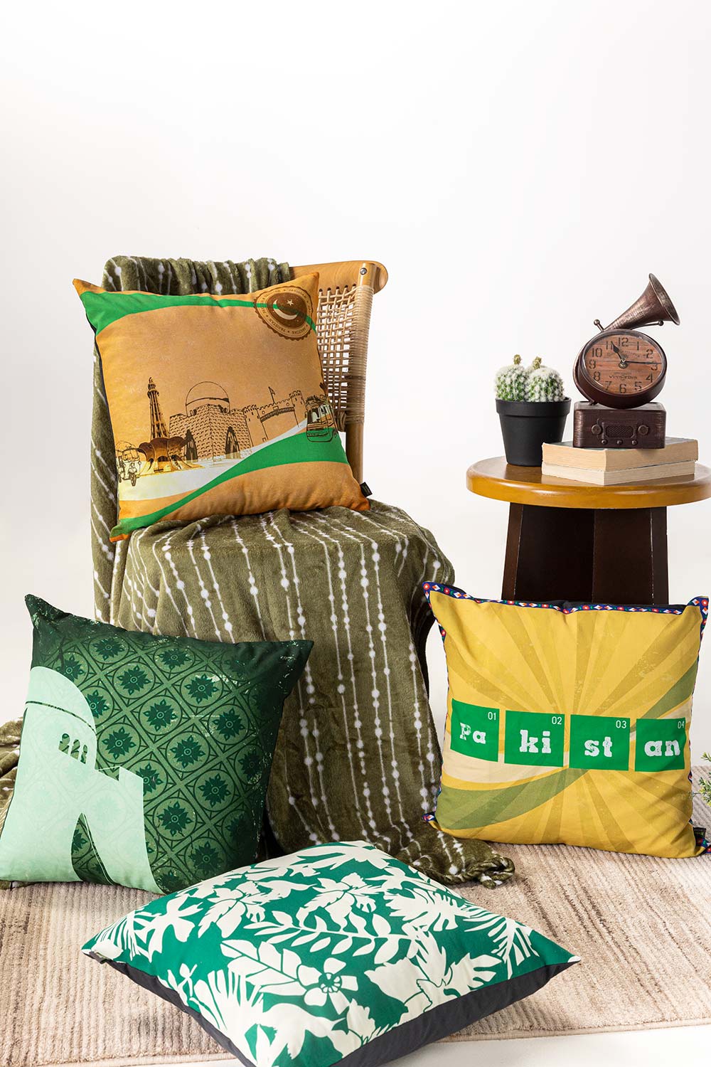 Ss24-Pak-014 Digital Cushion Cover