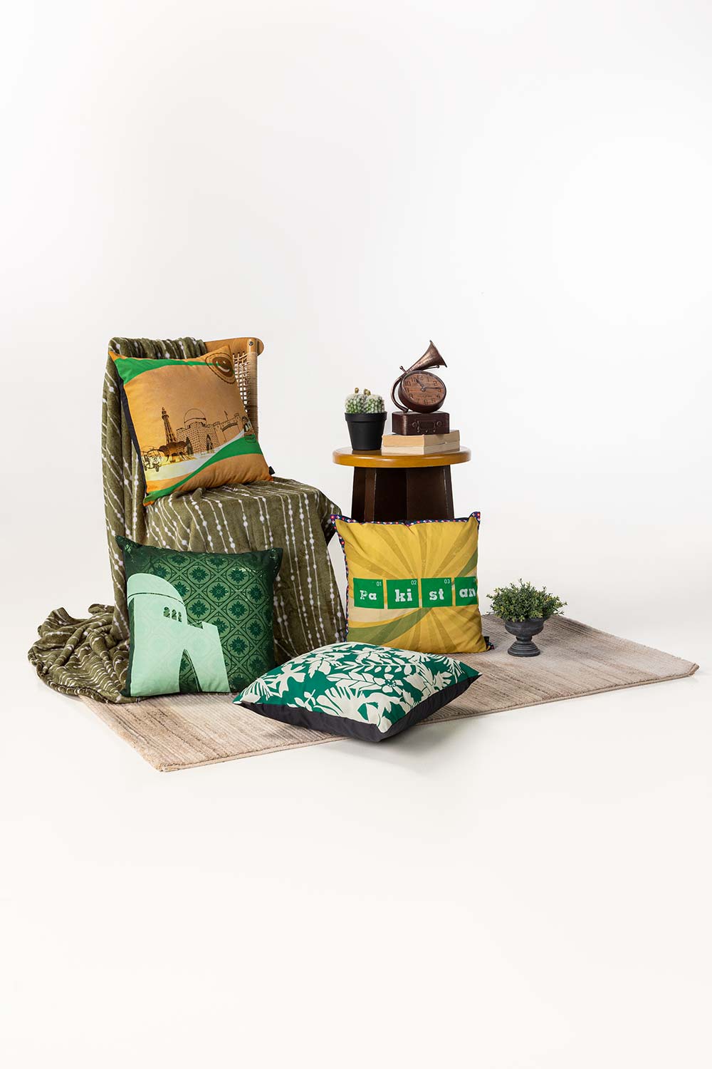 Ss24-Pak-017 Digital Cushion Cover