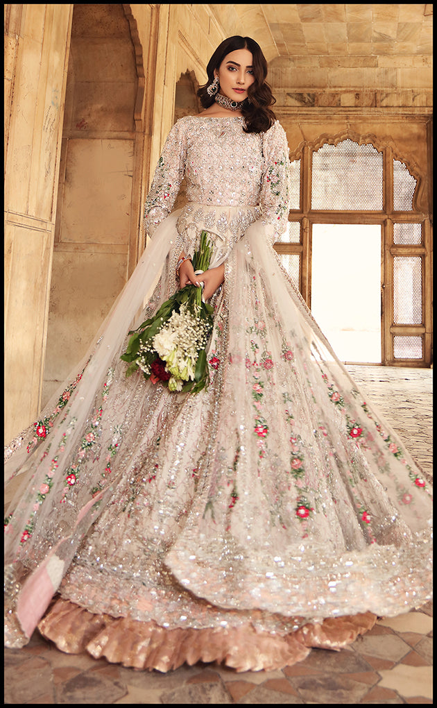 https://cdn.shopify.com/s/files/1/0560/5431/7229/products/pakeeza-bridal-528926.jpg?v=1664392995
