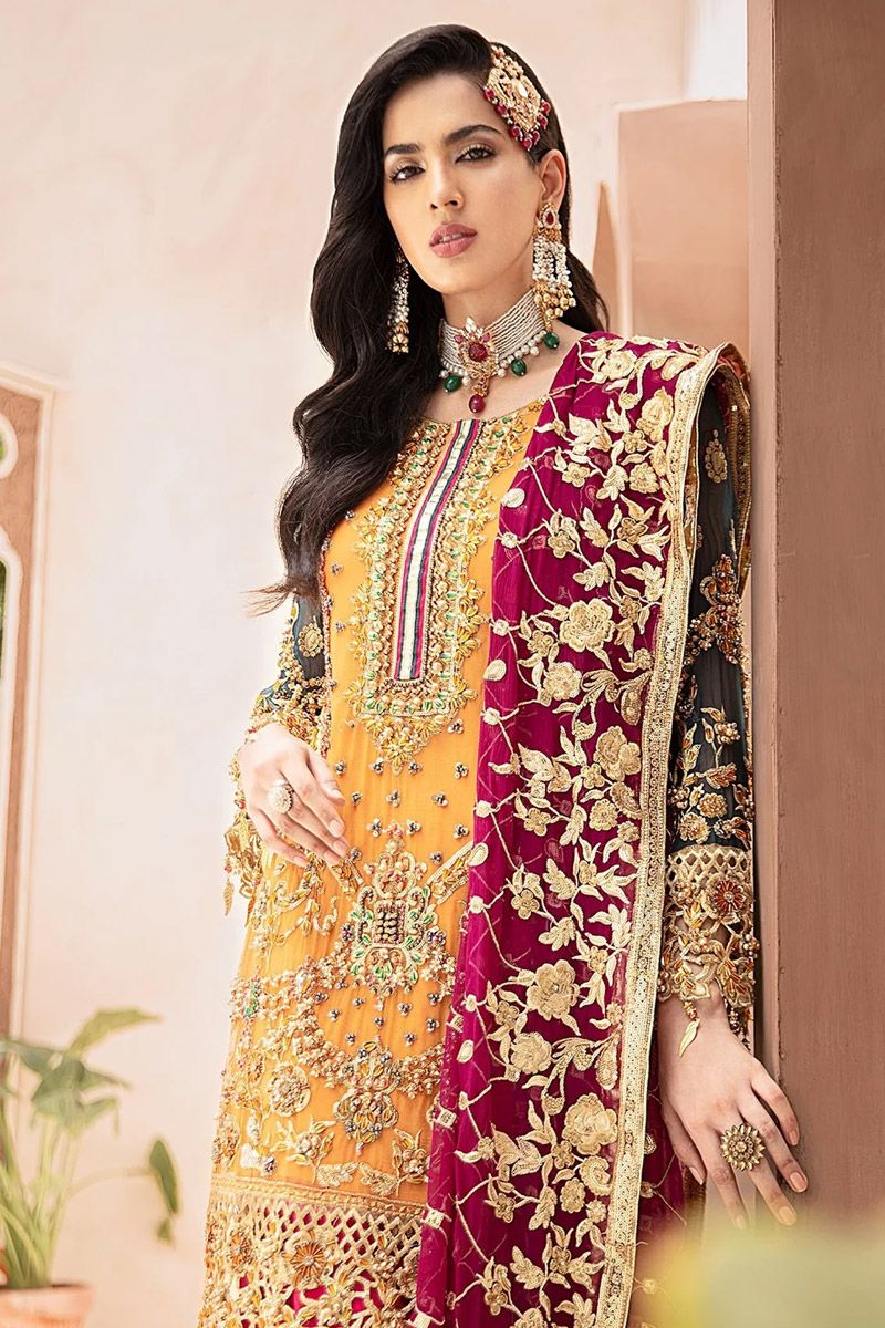 Emaan Adeel Style — Mairaz Orange Kameez & Trouser