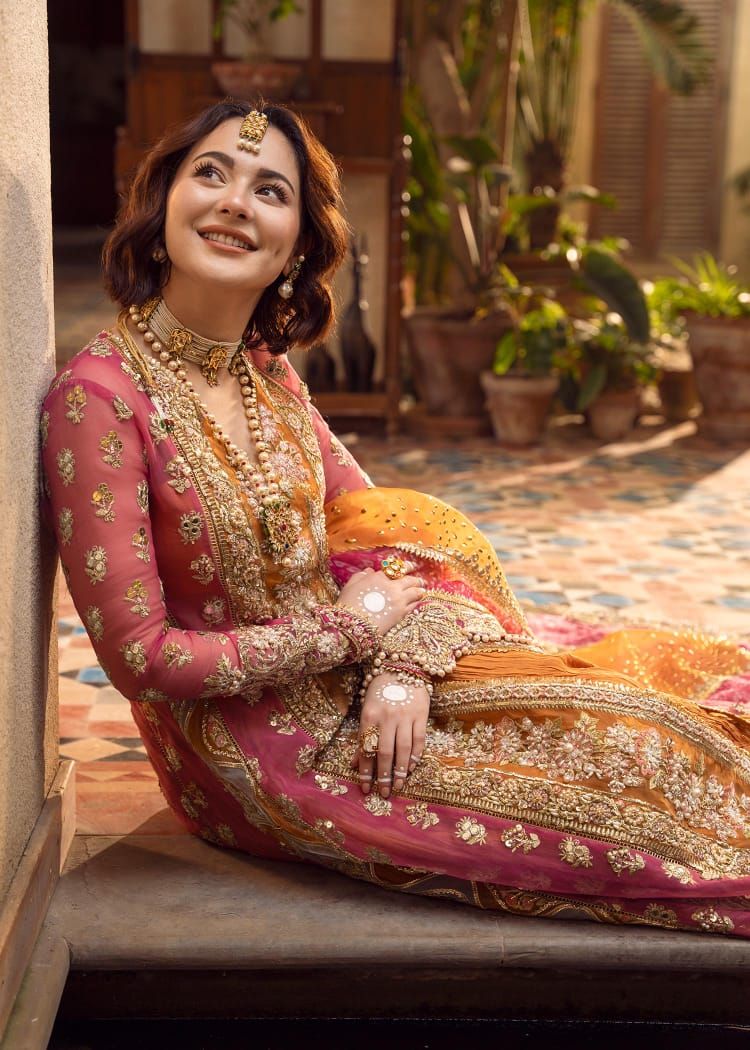Crimson – Mehndi Galore Style