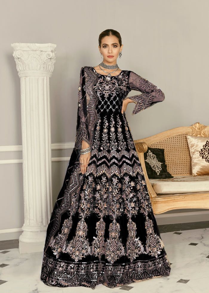 Akbar Aslam – Wisteria Black U-1366 Style