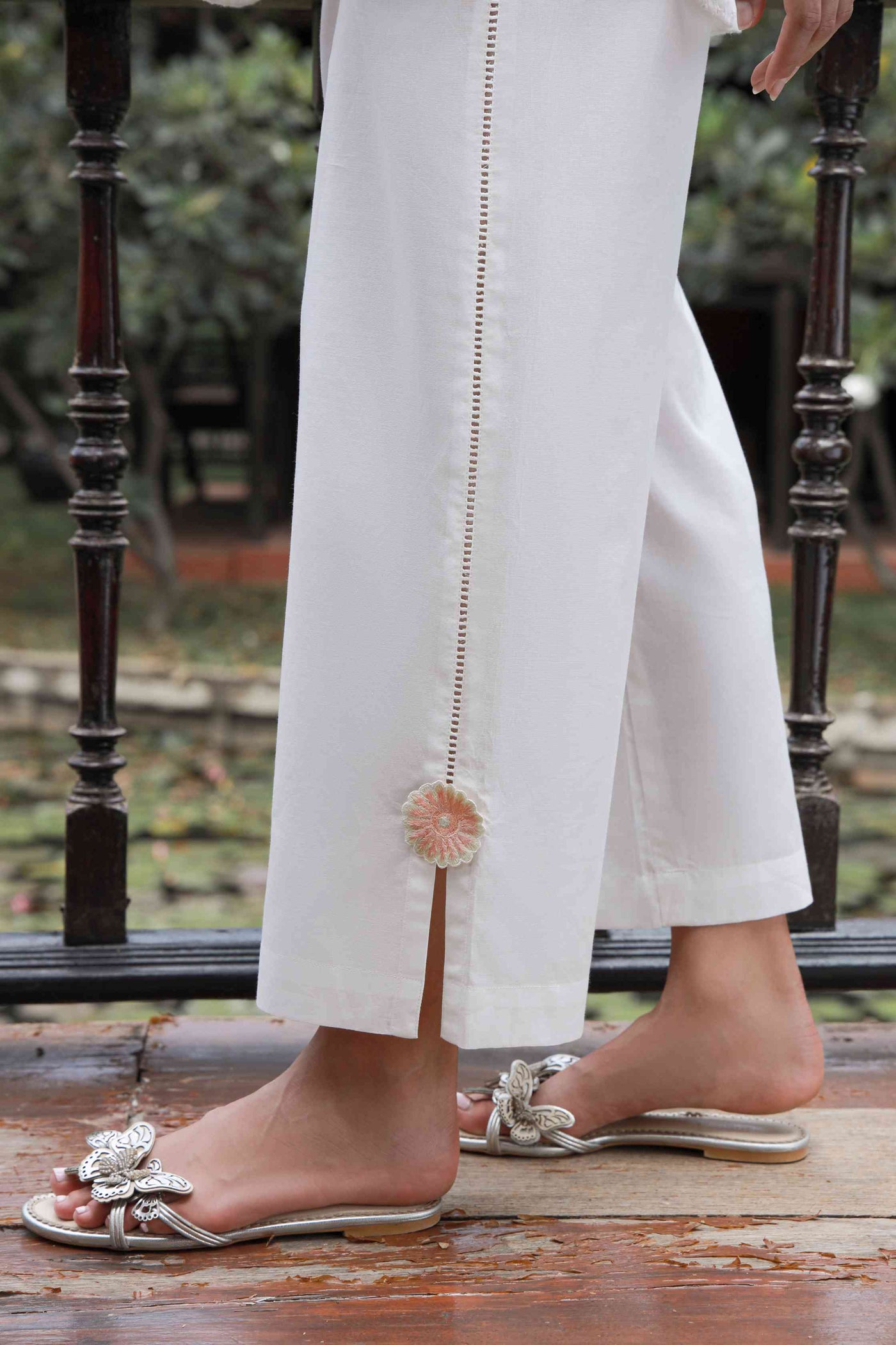 https://cdn.shopify.com/s/files/1/0663/9616/0233/files/peachyholiday_8.jpg?v=1770374437