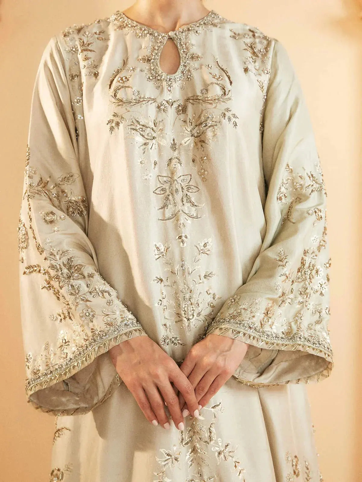 Pearlescent White Jalabiya by Alizay Saad