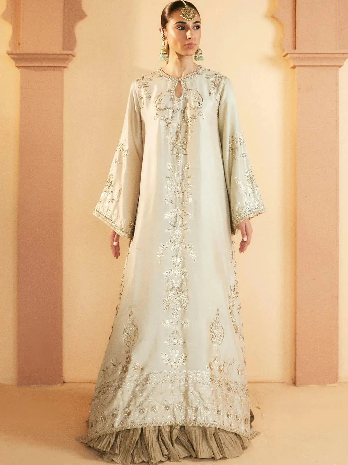Pearlescent White Jalabiya by Alizay Saad