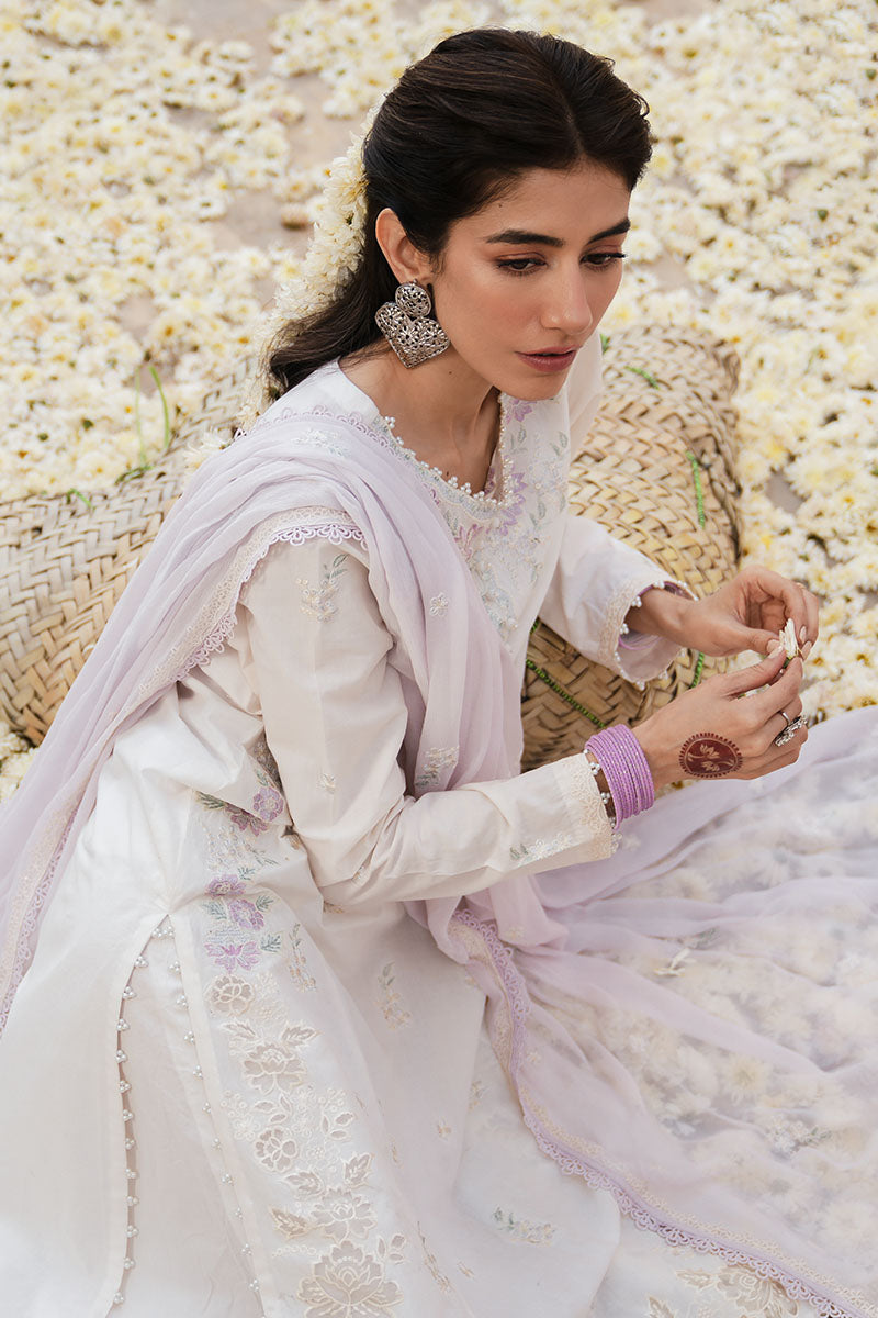 Ivory Whisper-3 Pc Embroidered Lawn Suit