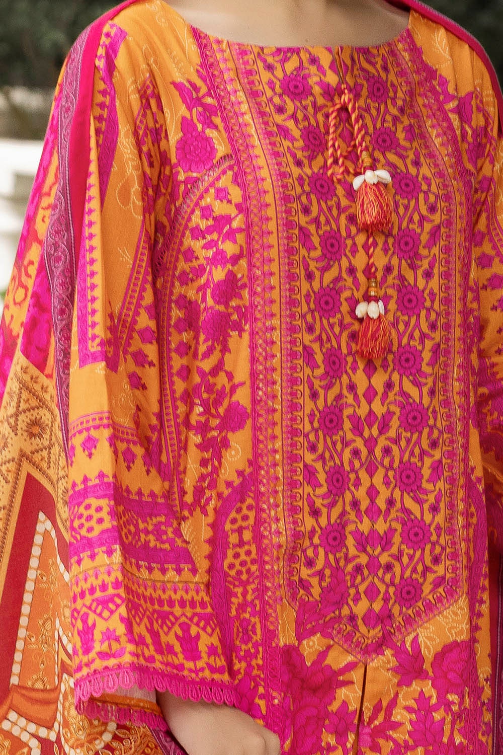 3 Piece Unstitched Printed Khaddar Suit