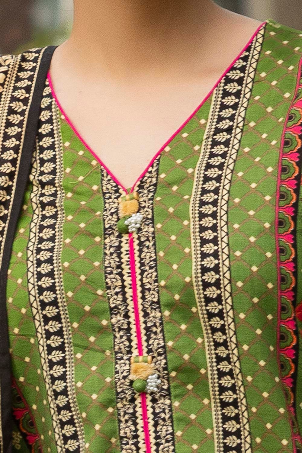 3 Piece Unstitched Printed Khaddar Suit